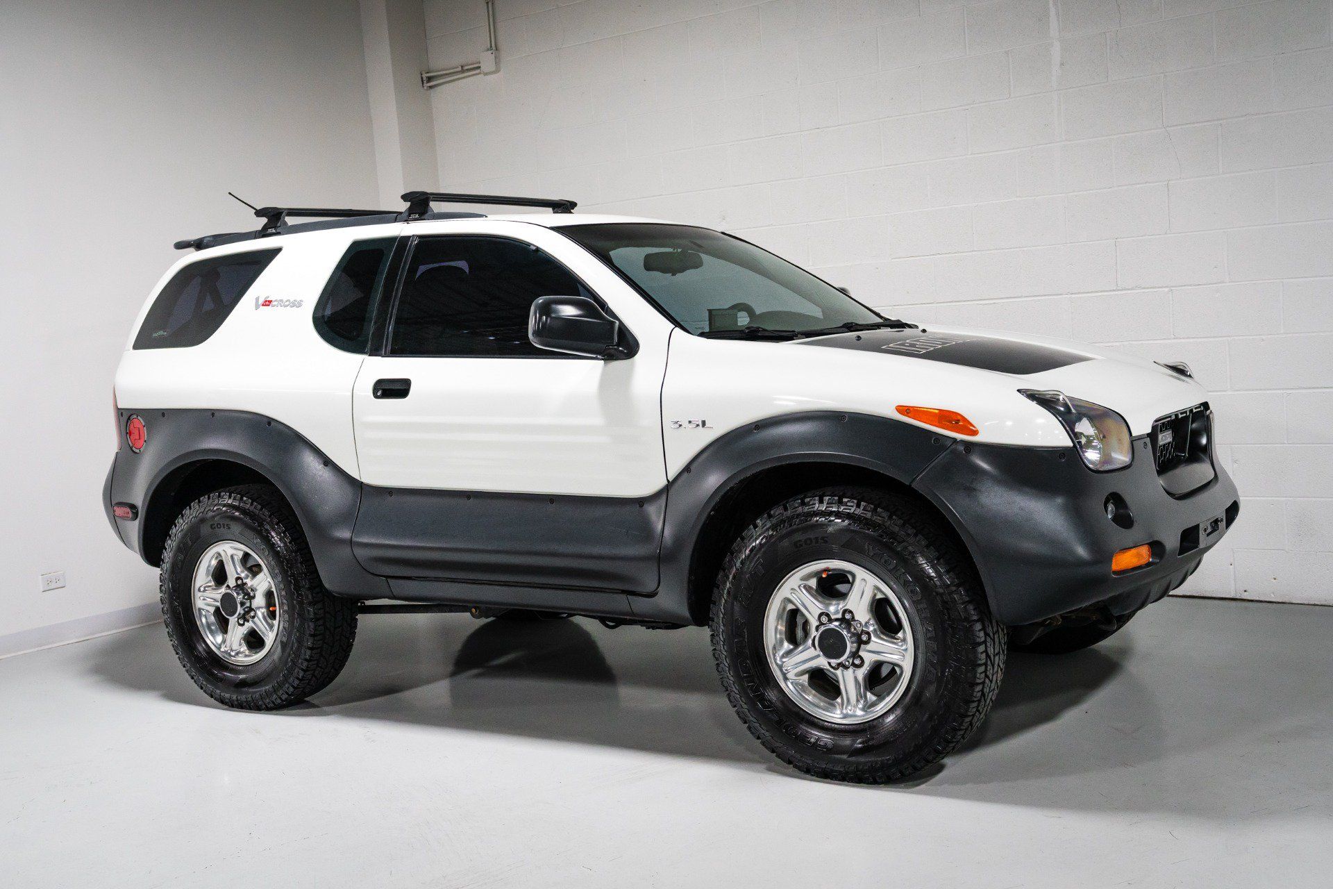 Used 1999 Isuzu VehiCROSS AWD/4WD image 1