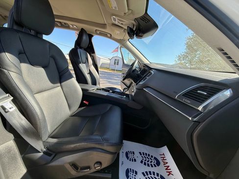 Used 2020 Volvo XC90 T6 Momentum image 23