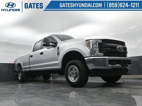 Used 2019 Ford F250 XL w/ Power Equipment Group AWD/4WD image 34