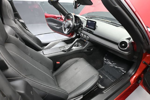 Used 2022 MAZDA MX-5 Miata RF Grand Touring RWD image 29
