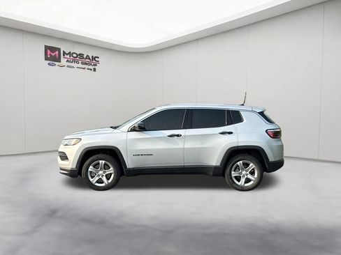 Used 2024 Jeep Compass Sport AWD/4WD image 5