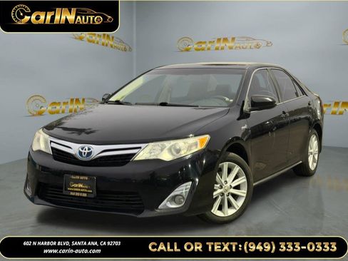 Used 2012 Toyota Camry XLE image 1
