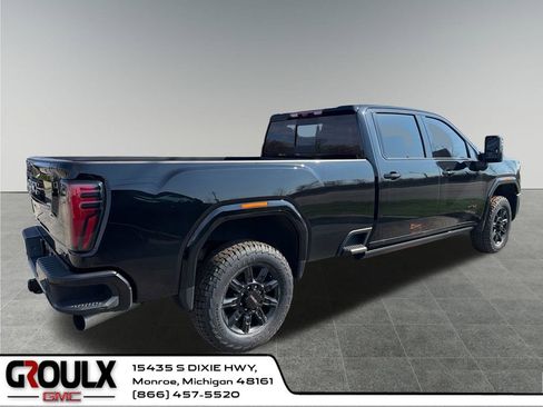 Used 2024 GMC Sierra 3500 AT4 w/ AT4 Premium Plus Package AWD/4WD image 6
