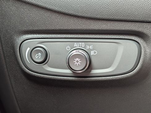 Used 2023 Chevrolet Equinox LT AWD/4WD image 15