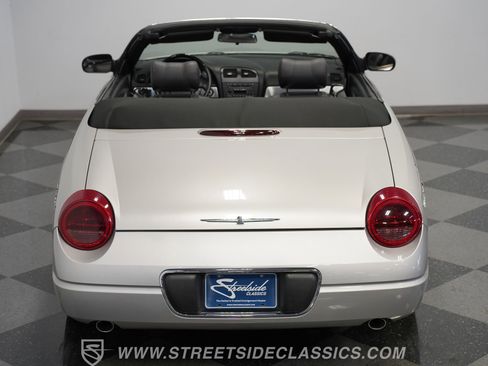 Used 2004 Ford Thunderbird image 32
