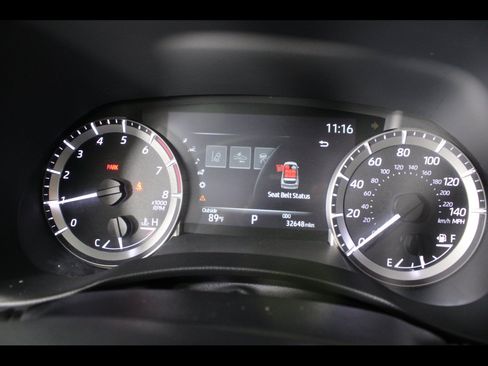 Used 2023 Toyota Highlander XLE AWD/4WD image 25