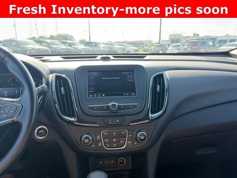 Used 2023 Chevrolet Equinox RS w/ LPO, Floor Liner Package image 7