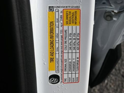 Used 2023 Chevrolet Traverse LT w/ Midnight/Sport Edition image 29