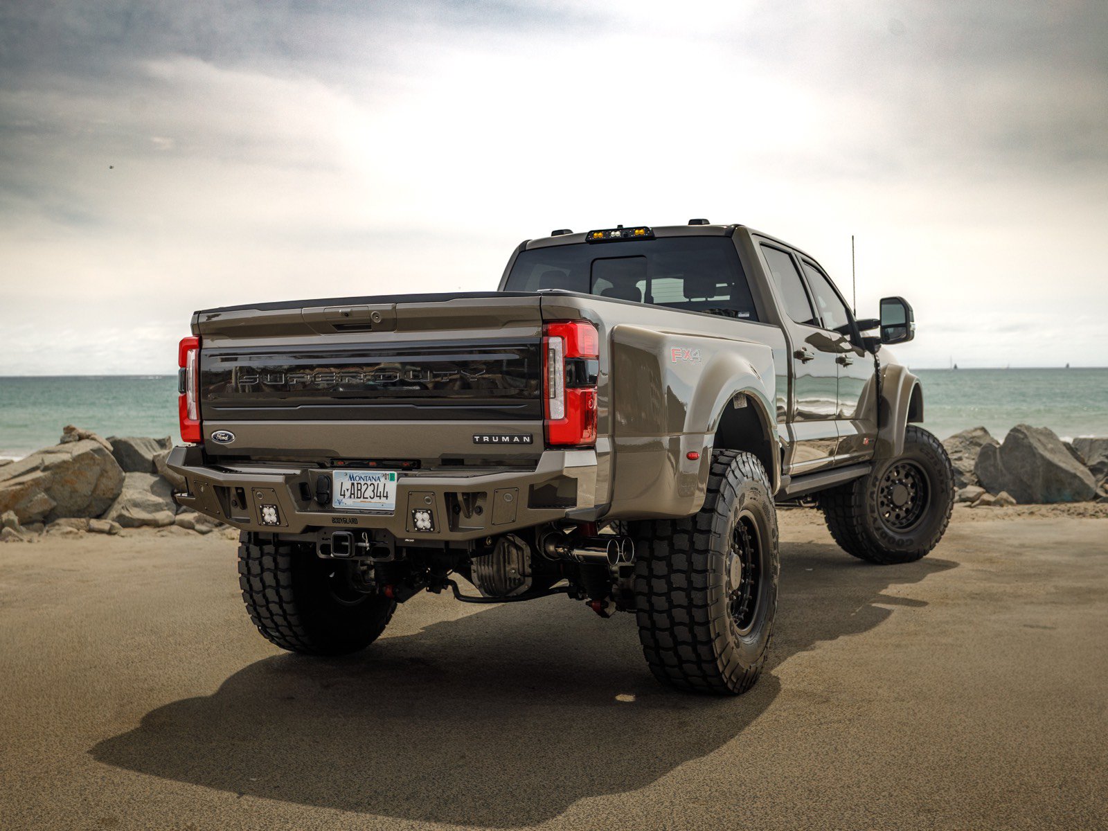 Used 2026 Ford F450 Platinum w/ Platinum Plus Package AWD/4WD image 5
