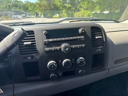 Used 2013 Chevrolet Silverado 1500 W/T AWD/4WD image 10