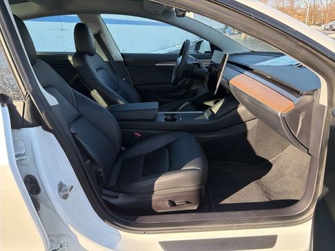 Used 2023 Tesla Model 3 Standard Range image 25