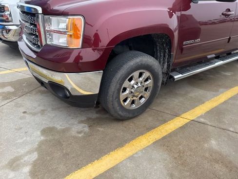 Used 2013 GMC Sierra 2500 SLT w/ SLT Convenience Package image 2