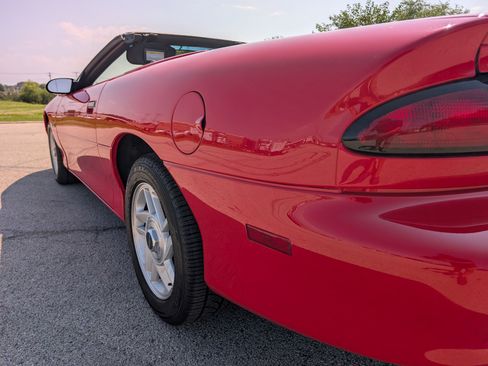Used 1994 Chevrolet Camaro Z28 RWD image 36