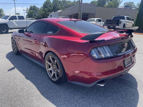 Used 2017 Ford Mustang GT Premium w/ GT Performance Package RWD image 10