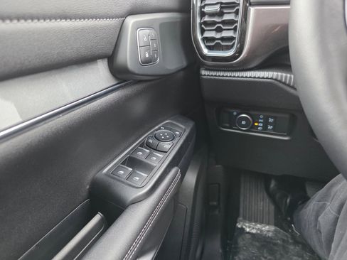 New 2025 Ford Ranger Lariat w/ FX4 Off-Road Package image 18