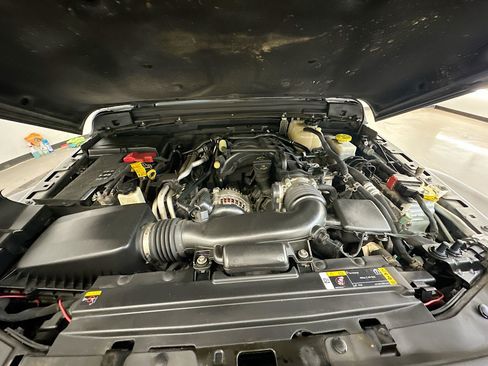 Used 2022 Jeep Wrangler Sport S image 33