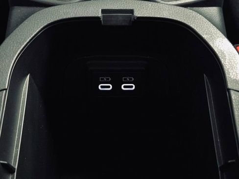 Used 2024 Toyota RAV4 LE image 29