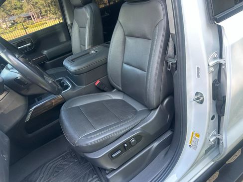 Used 2021 Chevrolet Silverado 1500 LT Trail Boss w/ Convenience Package II image 13