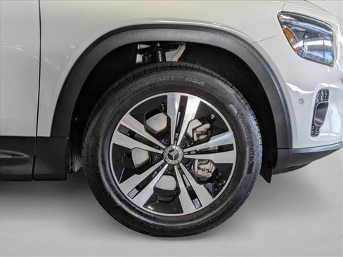 Certified 2025 Mercedes-Benz GLB 250 image 24