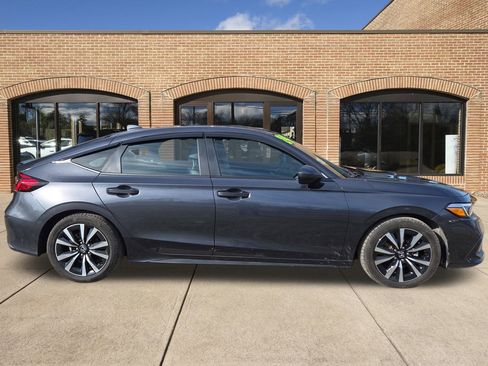 Used 2024 Honda Civic EX-L image 2