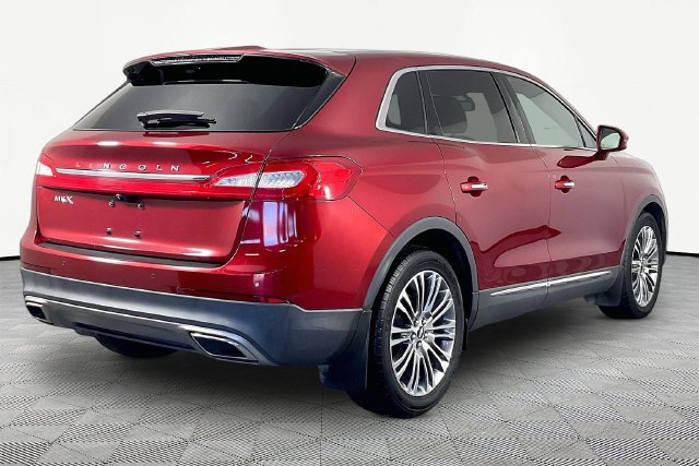 Used 2016 Lincoln MKX Reserve w/ Cargo Utility Package FWD image 6
