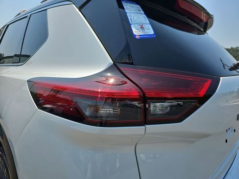 New 2026 Nissan Rogue Platinum w/ Platinum Premium Package AWD/4WD image 39