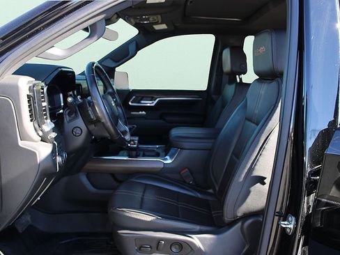 Used 2023 Chevrolet Silverado 1500 High Country w/ High Country Premium Package image 16