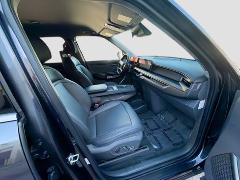 Used 2026 Kia EV9 Light image 32