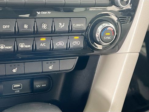 Used 2022 Kia Sportage EX image 19