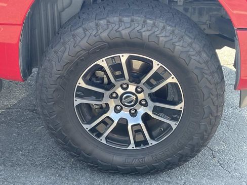 Used 2021 Nissan Titan SV w/ SV Convenience Package AWD/4WD image 10