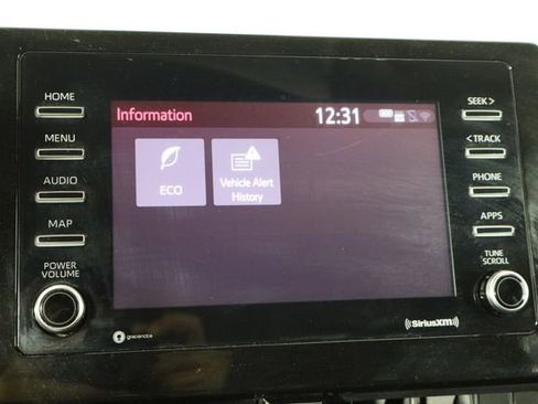 Used 2024 Toyota Camry SE image 32