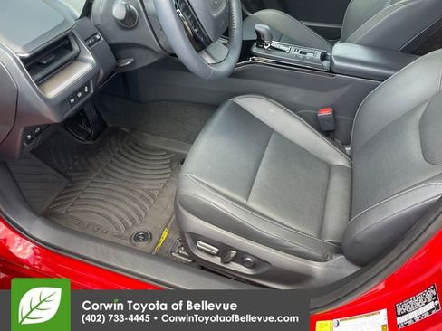 Used 2025 Toyota Prius Limited FWD image 9