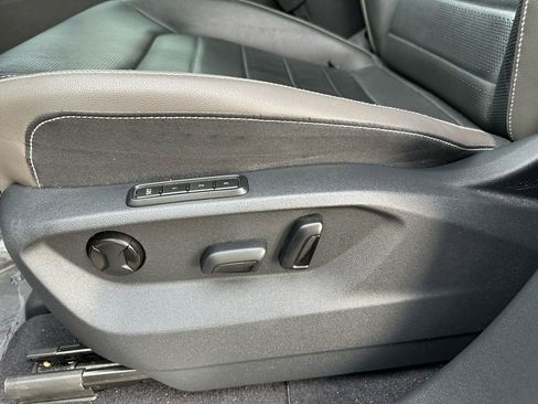 Used 2023 Volkswagen Atlas Cross Sport SEL Premium R-Line image 12