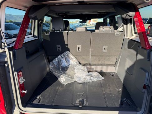 New 2026 Ford Bronco Badlands AWD/4WD image 17