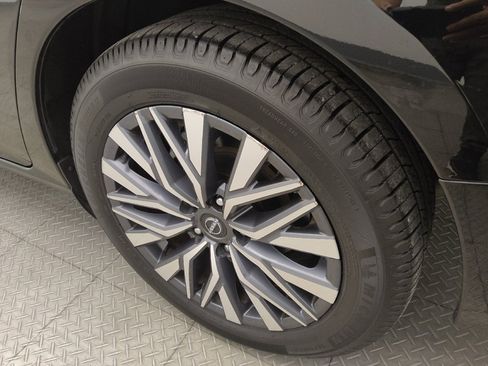Used 2023 Nissan Altima 2.5 SV FWD image 31