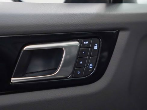 Certified 2023 Porsche Cayenne image 22