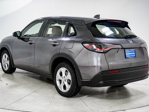 Used 2023 Honda HR-V LX image 6