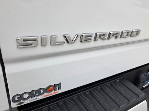 Used 2023 Chevrolet Silverado 1500 Custom RWD image 18