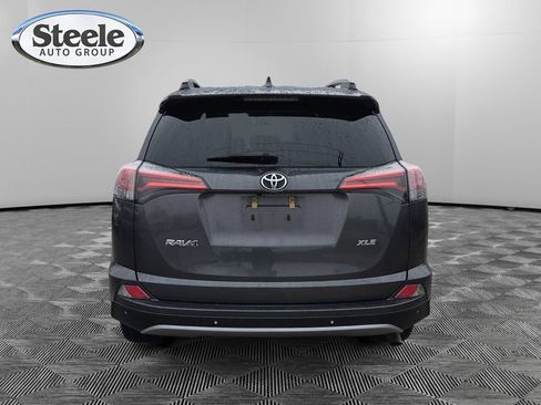 Used 2018 Toyota RAV4 XLE image 4