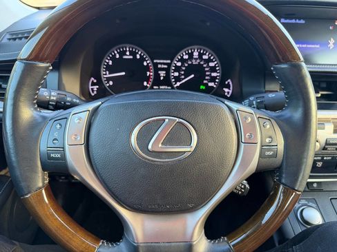 Used 2015 Lexus ES 350 w/ Premium Package FWD image 38