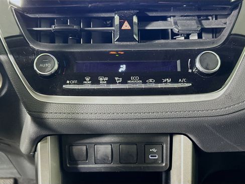 Used 2023 Toyota Corolla Cross LE w/ Moonroof Package image 23