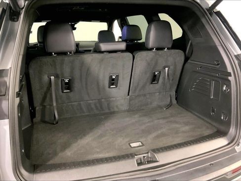 Used 2026 GMC Acadia Elevation w/ Elevation Premium Package FWD image 4