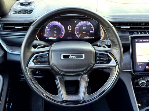 Used 2021 Jeep Grand Cherokee L Overland w/ Advanced Protech Group III image 27