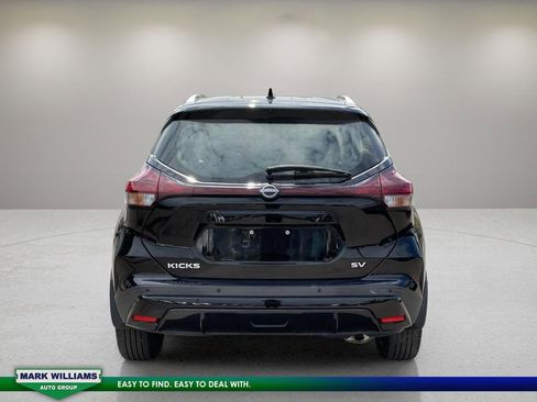 Used 2023 Nissan Kicks SV image 6