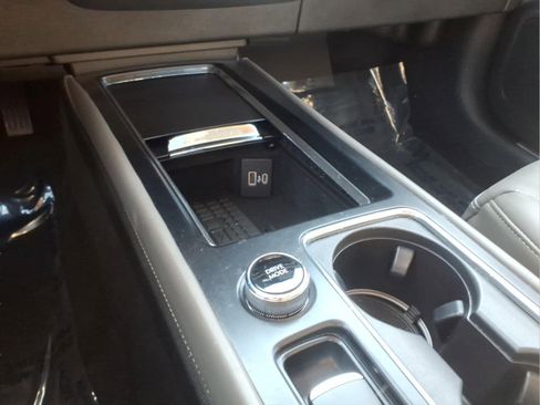 Used 2024 Lincoln Corsair AWD w/ Equipment Group 101A image 18