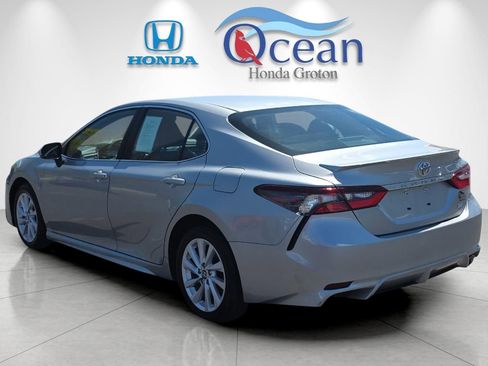 Used 2024 Toyota Camry SE FWD image 5
