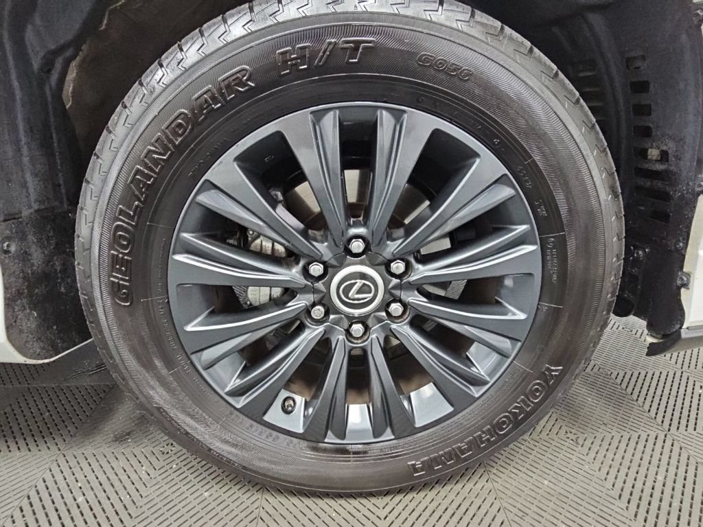 Used 2023 Lexus GX 460 Premium w/ Accessory Package AWD/4WD image 48