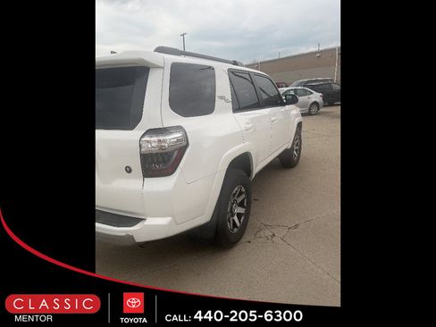 Used 2020 Toyota 4Runner TRD Off-Road image 2