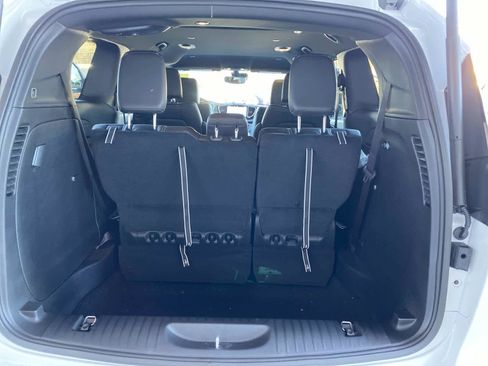 New 2026 Chrysler Pacifica Select image 4