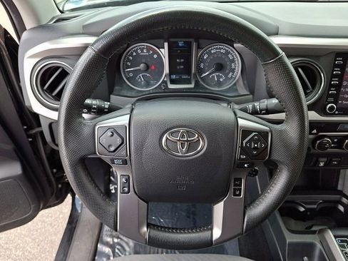 Used 2021 Toyota Tacoma SR5 AWD/4WD image 18